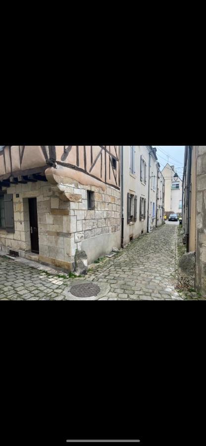 Apartamento Petit F2 Fonctionnel Plein Centre Et Proche Gare Bourges Exterior foto