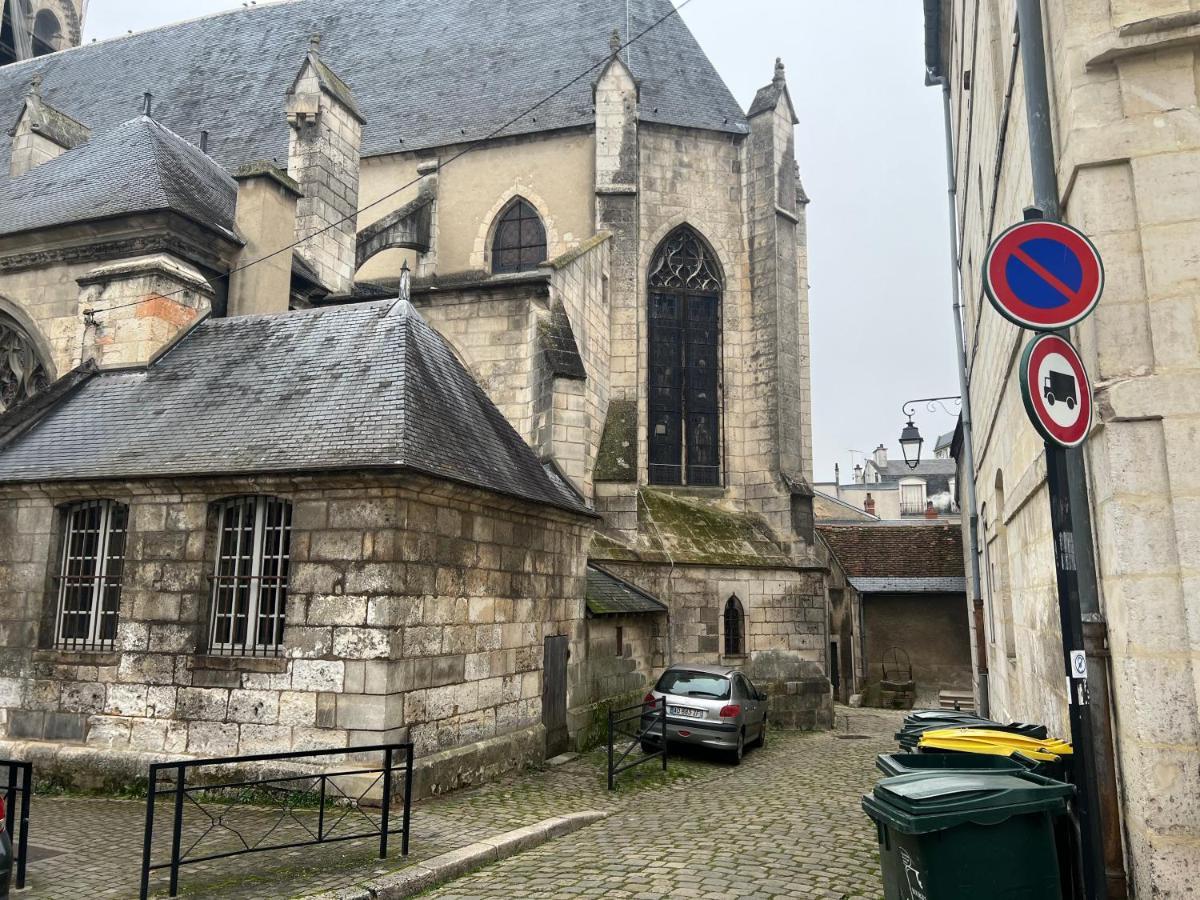 Apartamento Petit F2 Fonctionnel Plein Centre Et Proche Gare Bourges Exterior foto
